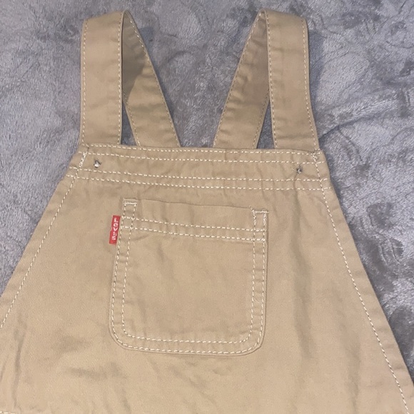 Levi’s khaki overalls shorts size 4t nwt - Picture 2 of 4
